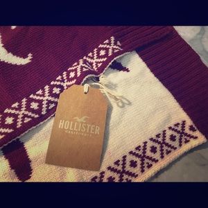 Hollister Scarf